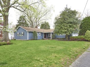 52 Marcshire Dr, Middletown, NJ 07748