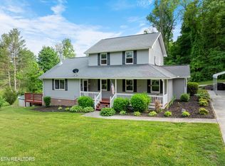 548 Sinking Springs Rd, Clinton, TN 37716