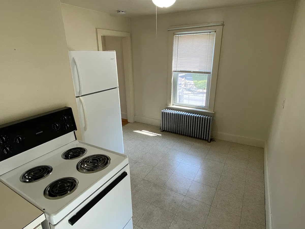 Building Photo - 114 King St #B