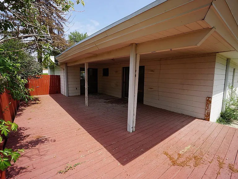 850 W Chenango Ave — Photo 30