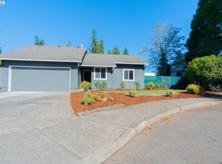 743 J David St SE, Salem, OR 97306