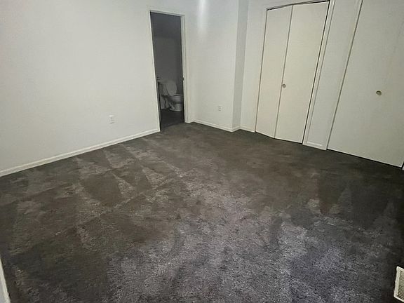 5th image of 863 Sharon Rd