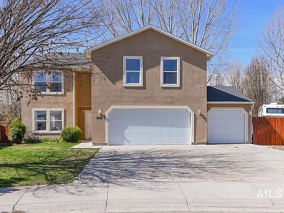 2nd image of 3108 Cascadia St