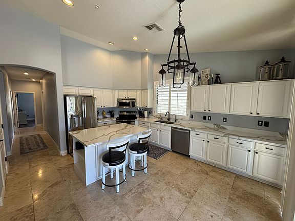 Newly Remodeled Kitchen