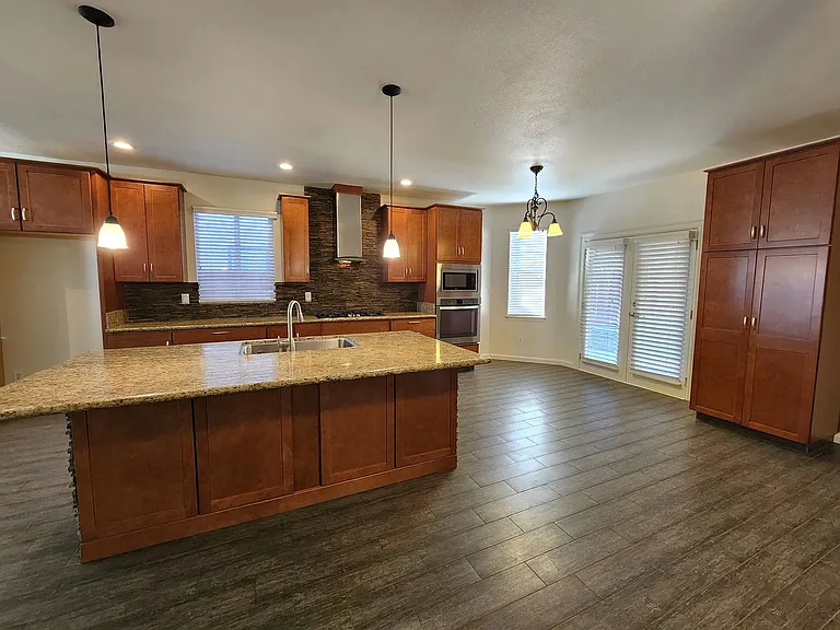 1344 Guiness Way — Photo 8