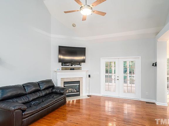5th image of 800 Noconia Pl