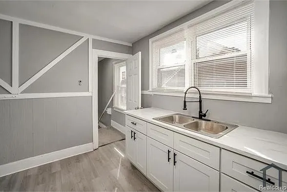 2 bed, 1000 sqft, $1,100 — Photo 3