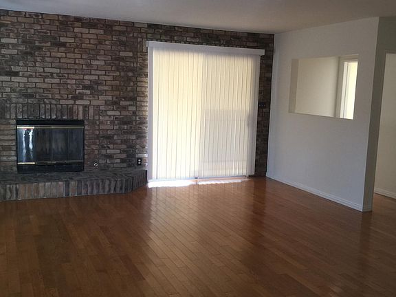 2nd image of 5326 Huddart Ave