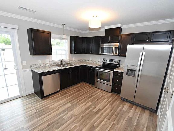 4th image of 124 D Chandler Dr
