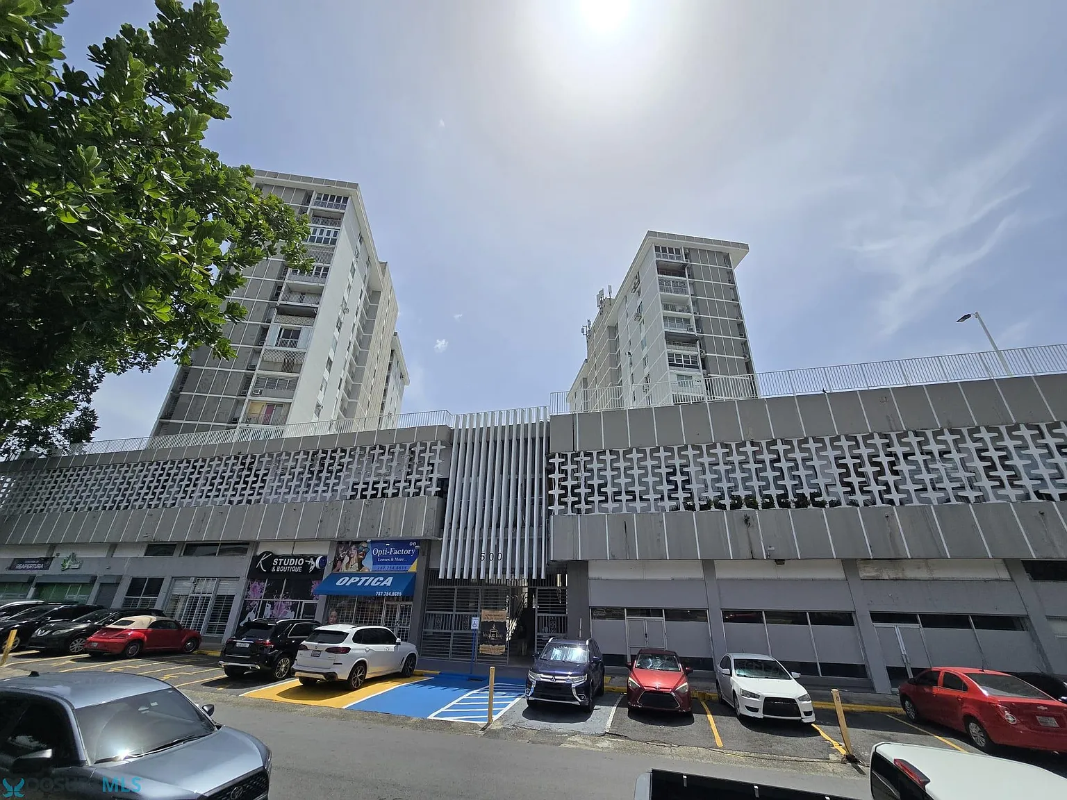 El Centro (Condominio) — Photo 1