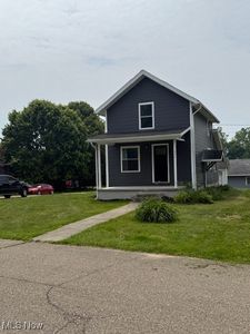 637 Maple St, Newcomerstown, OH, 43832