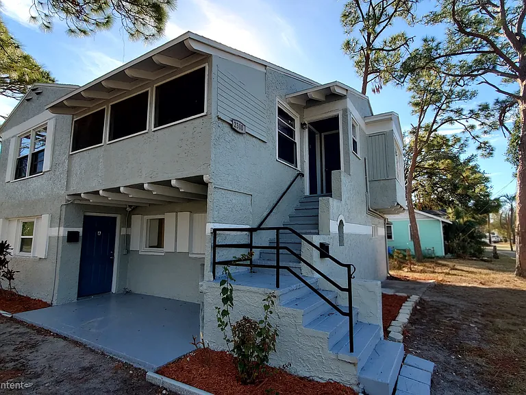 2300 5th St S #B — Photo 3
