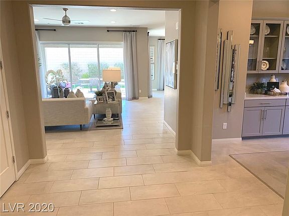 5th image of 633 Cadence Vista Dr
