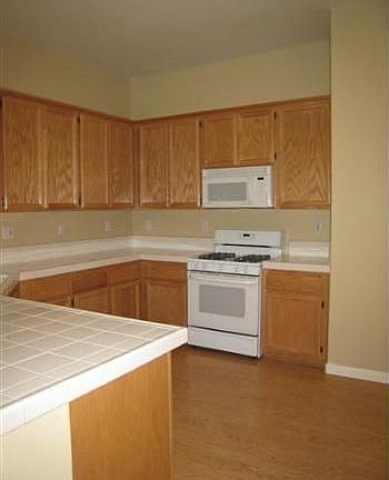 5th image of 3642 Anthea St