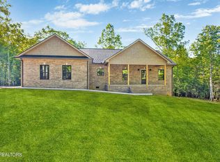 412 Swallows Xing, Grimsley, TN 38565