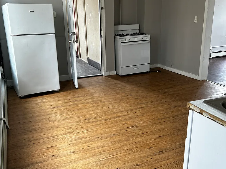 60 Judson St #2 — Photo 8
