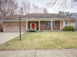 2306 Grange Dr, Urbana, IL