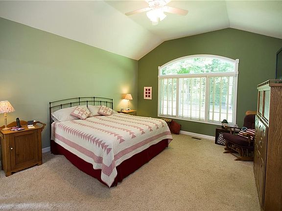 4th image of 414 Stonebridge Dr