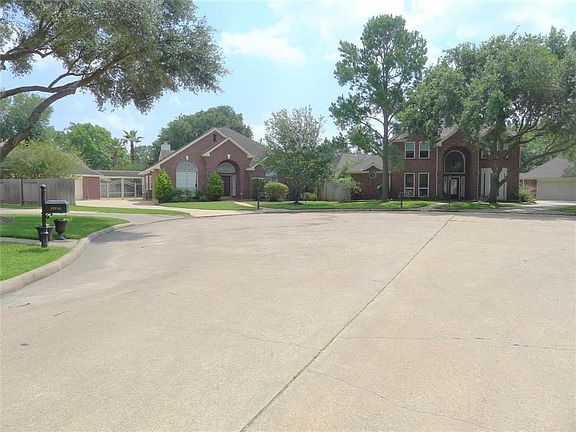 3rd image of 19706 Heatherwood Park Cir