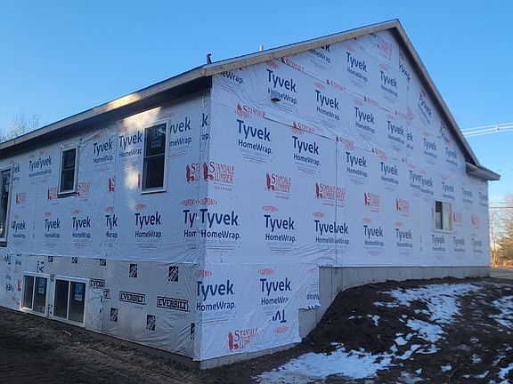 4th image of 691 Orton St