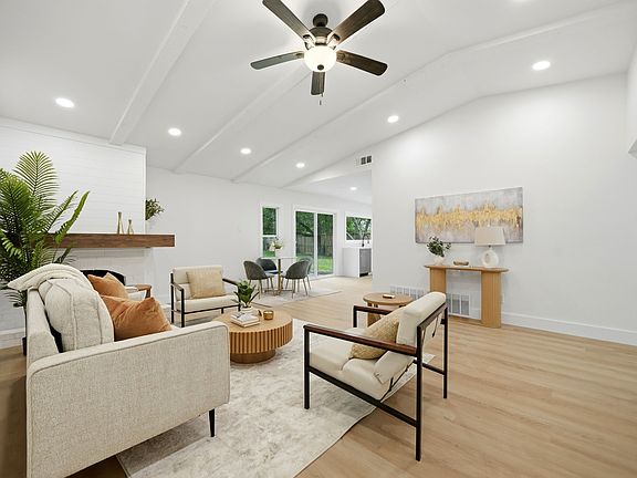3rd image of 1209 Briarcove Dr