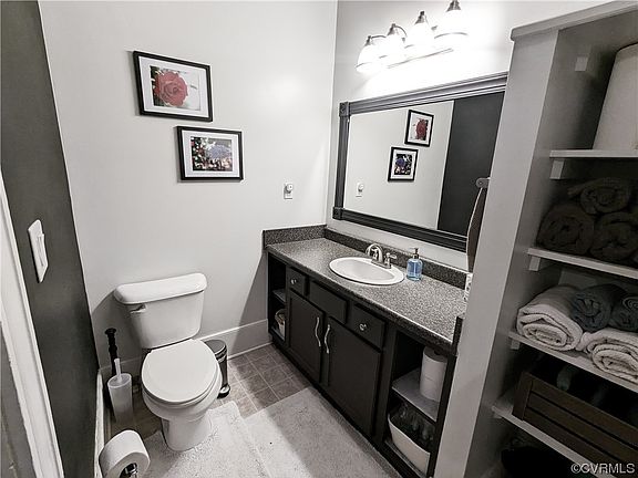 2nd image of 502 W 33rd St