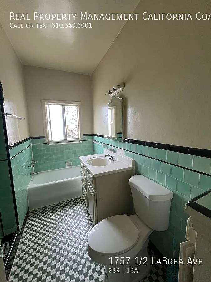 2bd 1 ba Available in Mid City — Photo 2