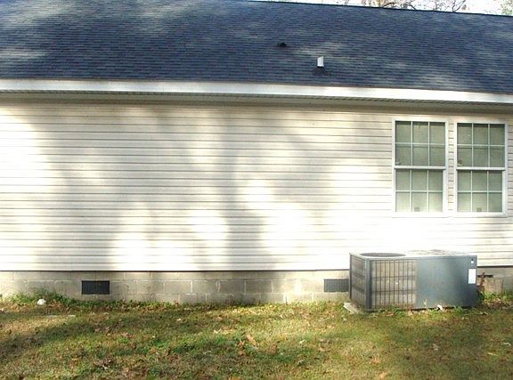 3rd image of 560 Dogwood Ln