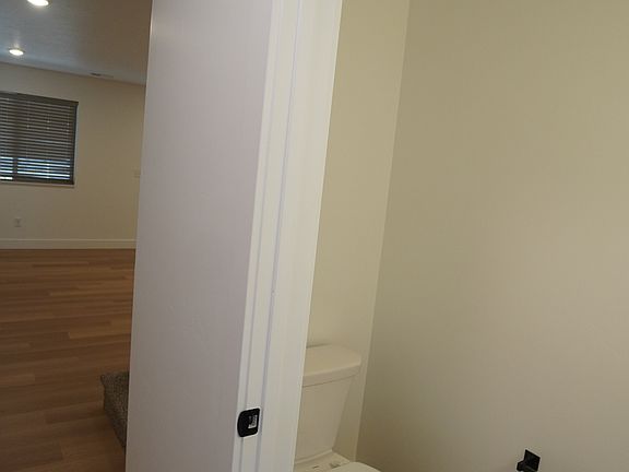 5th image of 307 N Liberty Ave