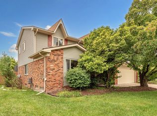 6250 Gloucester Dr, Canton, MI 48187