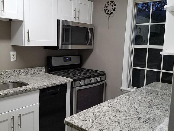 4th image of 6510 Boulevard Vw APT B2