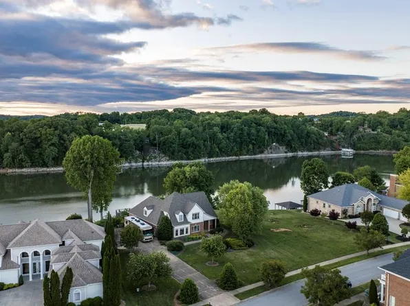 405 Harbour Approach Ln, Johnson City, TN 37615