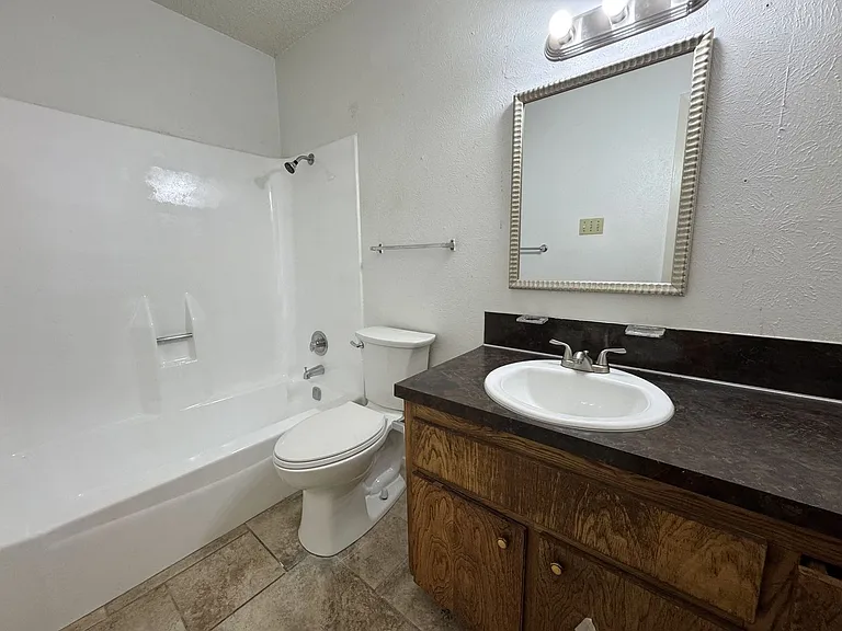 2211 Cascade Drive — Photo 8