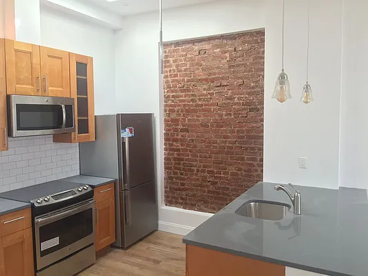 Rented by Alexander Bilu, LREB | media 36