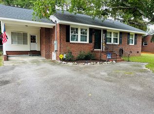 902 Rollins Ave, Hamlet, NC 28345
