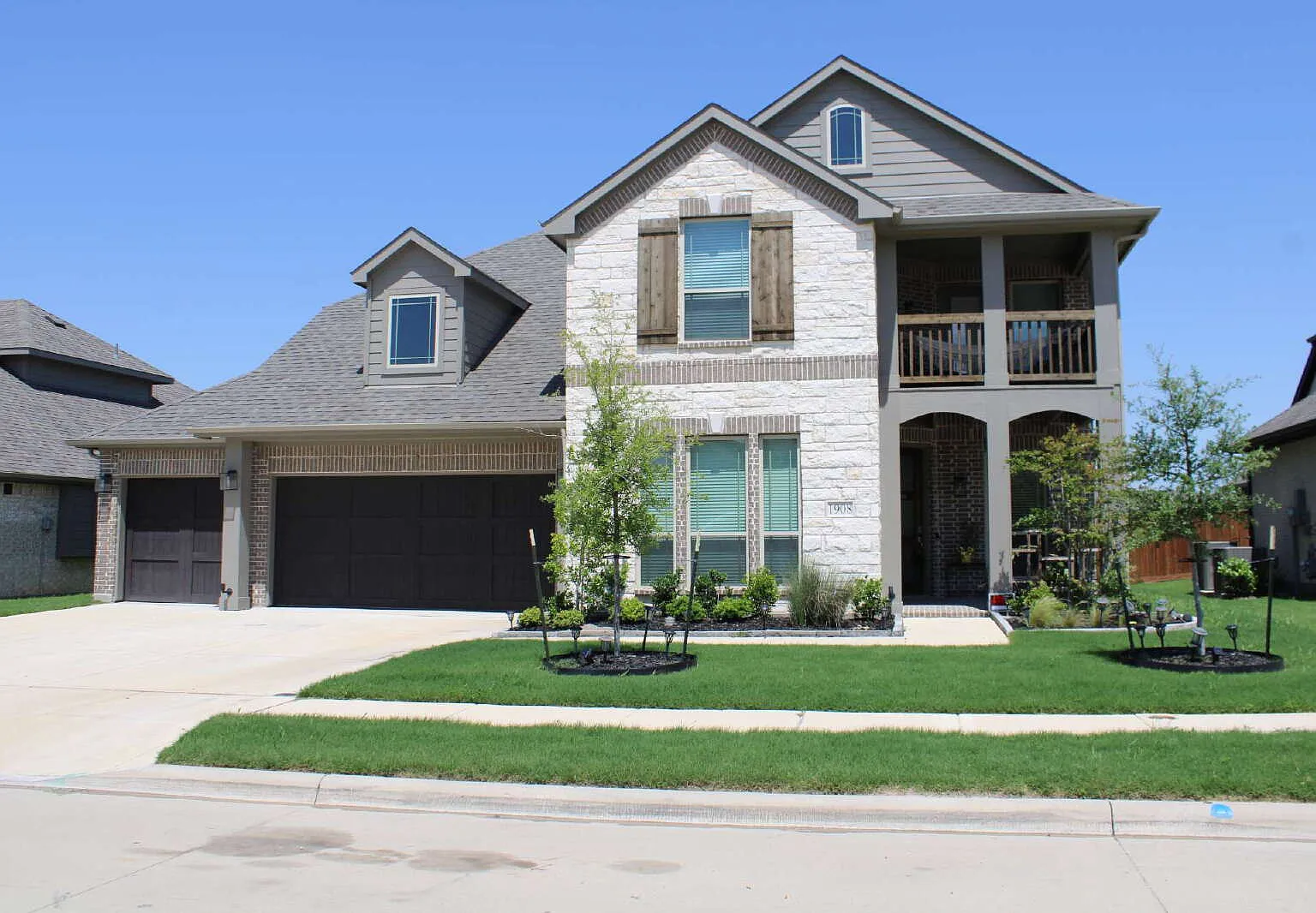 4 bed, 3.5 bath, 3429 sqft, $3,395 — Photo 1