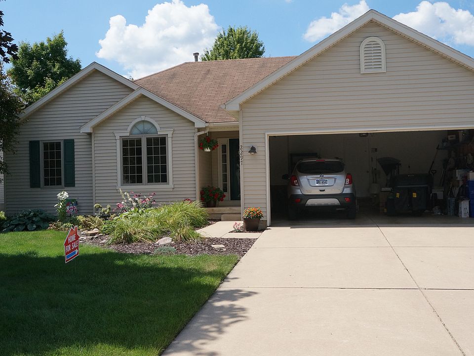 1st image of 2297 Shadetree Ln SE