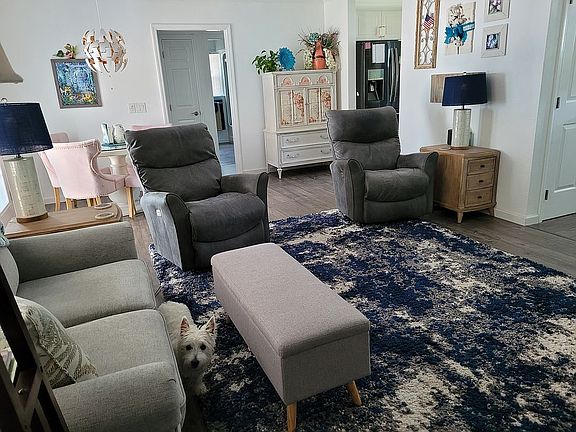 Iivingroom from outside master