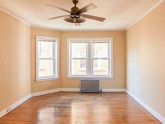 3rd image of 5929 N Northwest Hwy APT 213