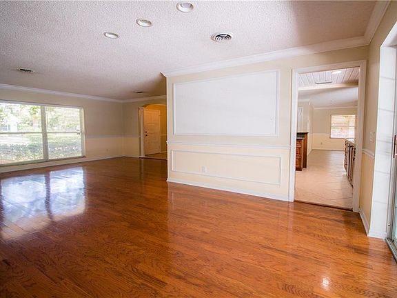 4th image of 971 48th Ave