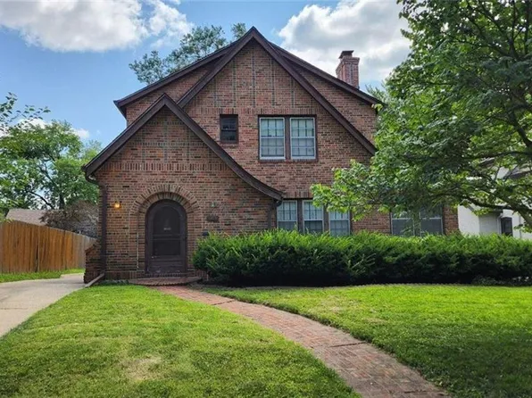 6835 Grand Ave, Kansas City, MO 64113