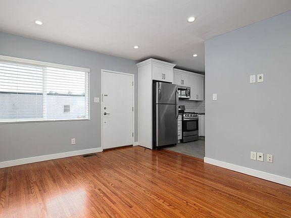 5th image of 639 Robinson St #2