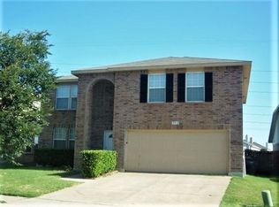 952 Mosaic Dr, Fort Worth, TX 76179