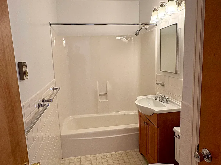 473 S Prospect St — Photo 2