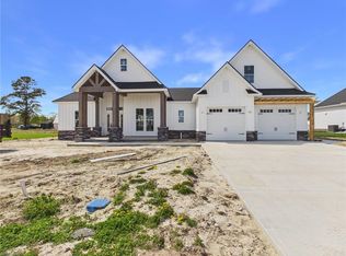 109 Lands End Dr, Elizabeth City, NC 27909