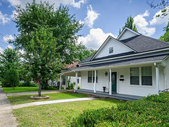 3rd image of 407 10th St