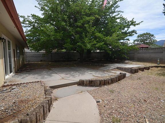 3rd image of 10304 Malaguena Ln NE