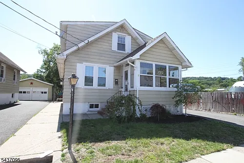 74 Alexandria Ave Photo 1