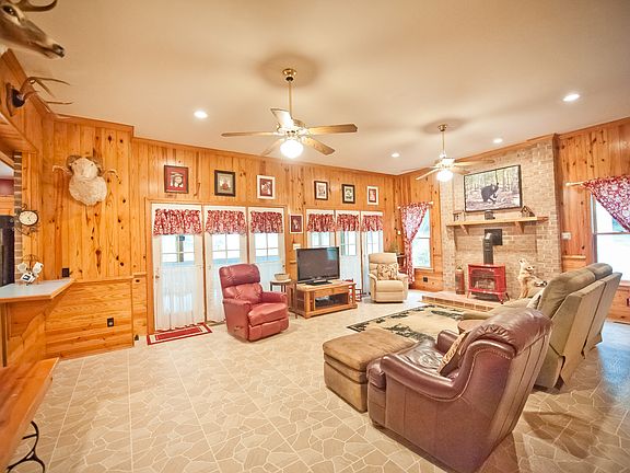 3rd image of 567 Medlin Ln