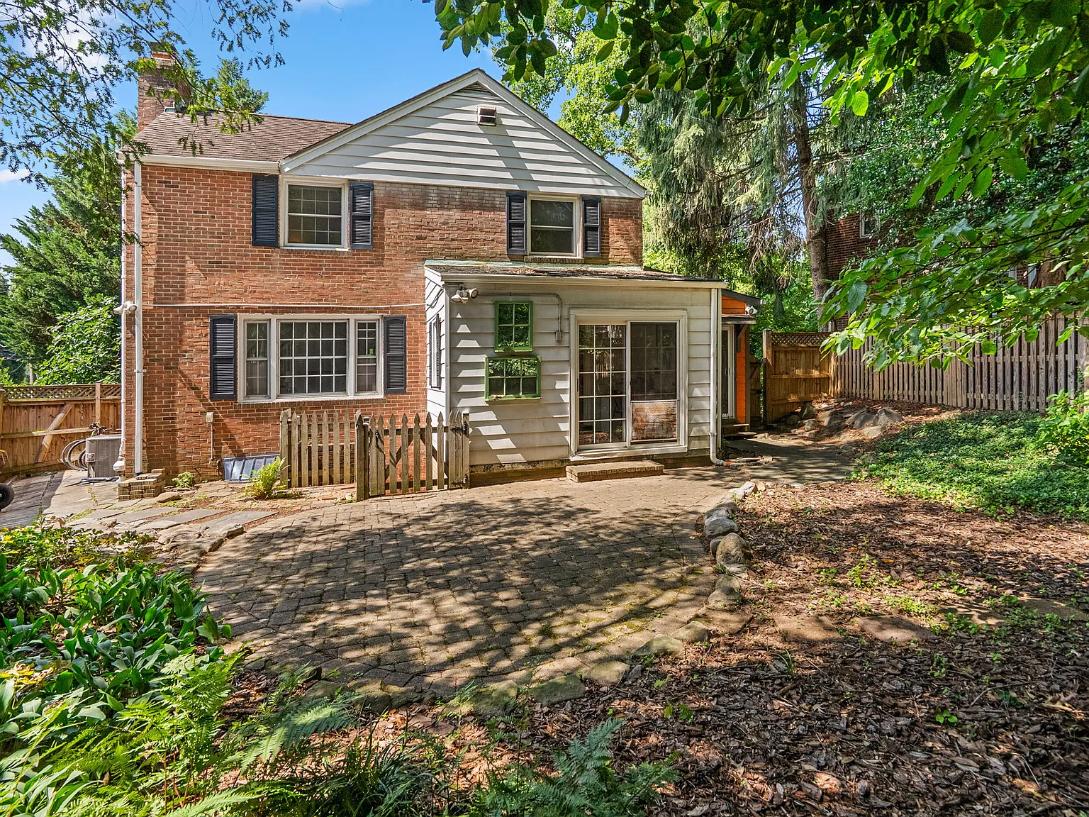 3 bed, 2537 sqft, $3,750 — Photo 3